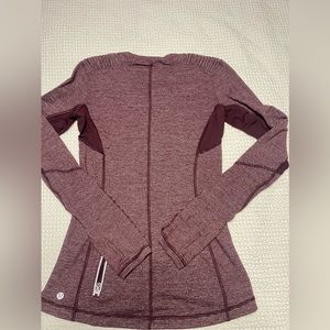 Lululemon long sleeve Size 6 burgundy